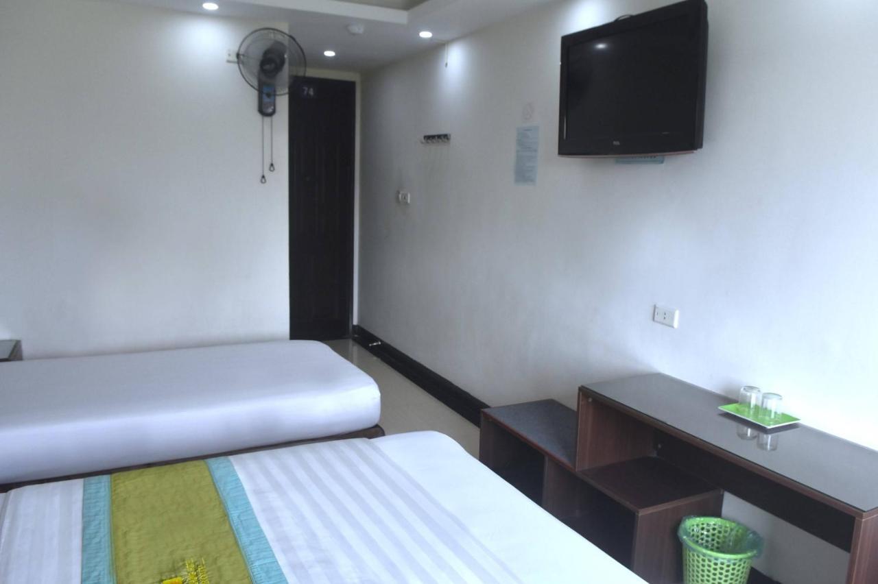 Sao Hotel Nguyen Ngoc Vu Hanoi Buitenkant foto