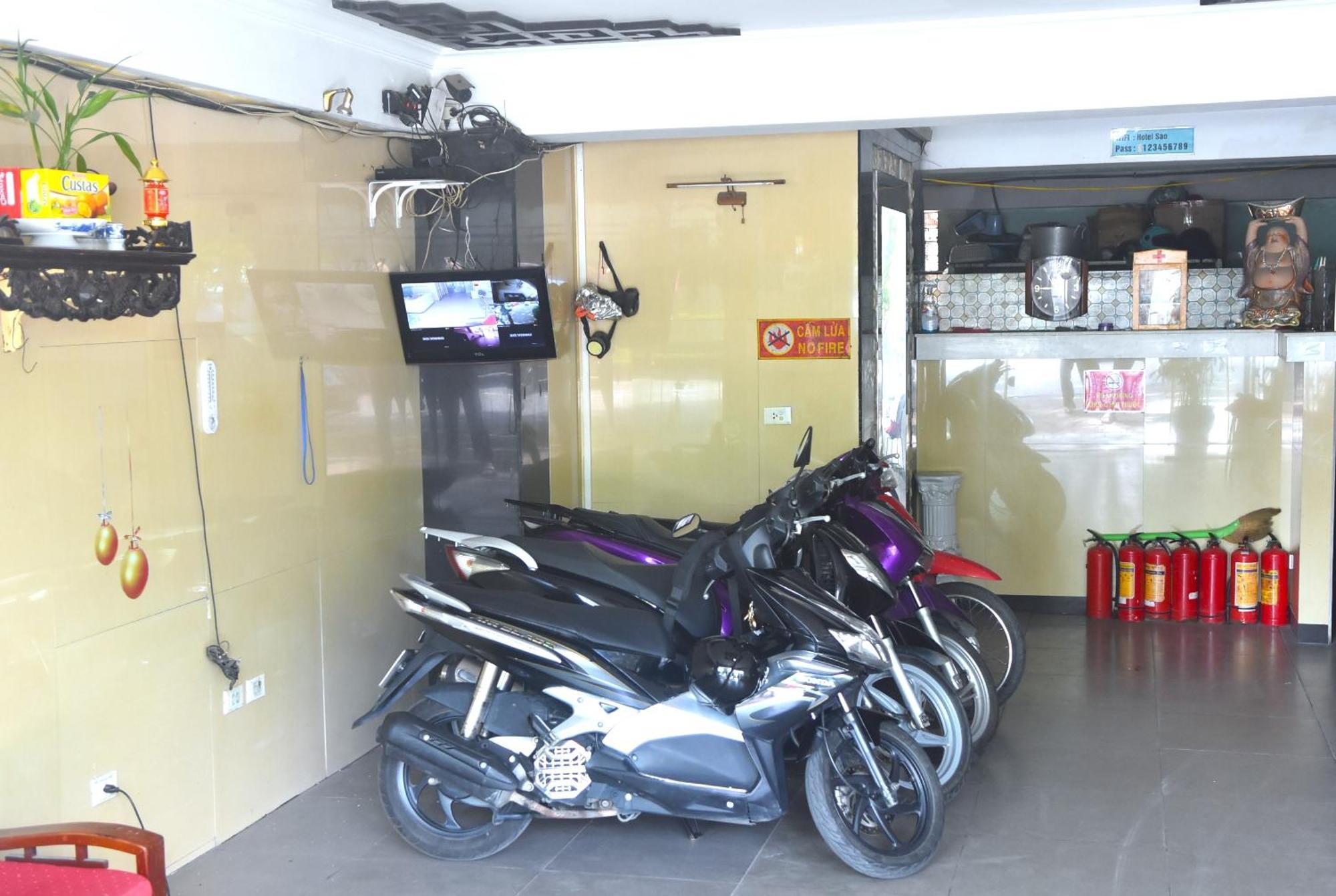 Sao Hotel Nguyen Ngoc Vu Hanoi Buitenkant foto